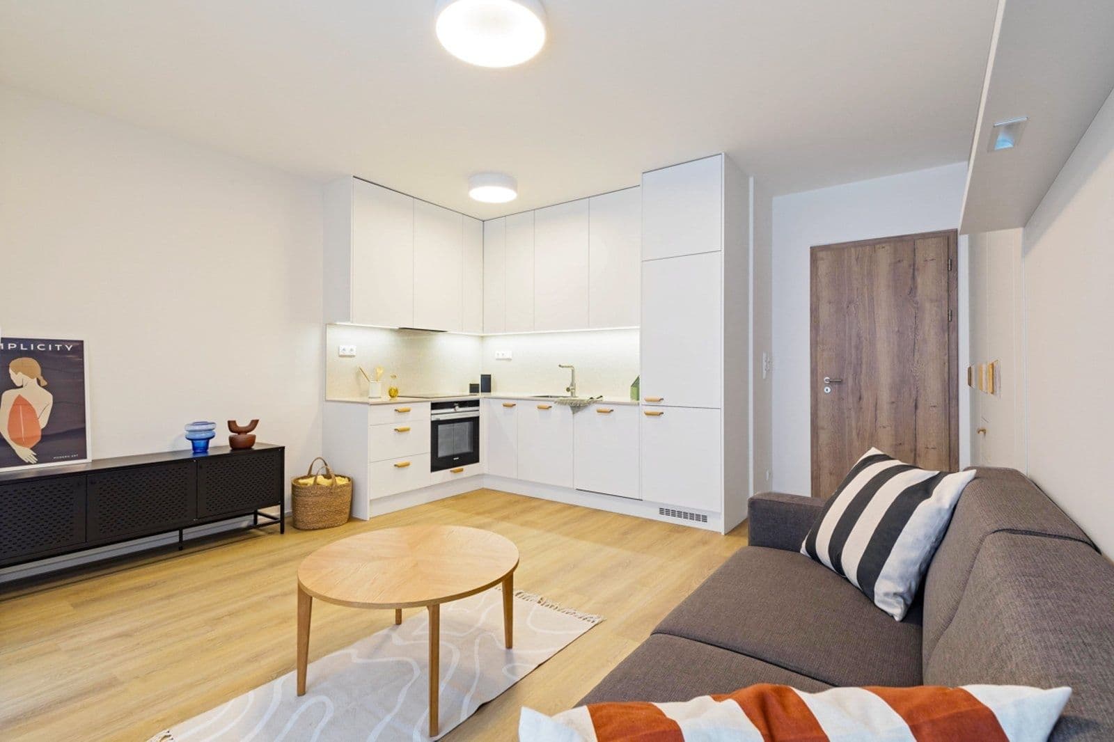 Prenájom bytu 1-izbový 37 m², Vrbenského, Praha, Praha Prenájom bytu 1-izbový 37 m², Vrbenského, Praha, Praha