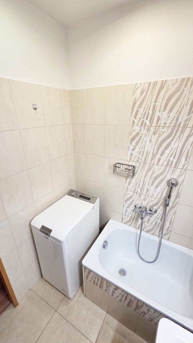 Predaj bytu 3-izbový 72 m², Gen. Svobody, Uničov, Olomoucký kraj Predaj bytu 3-izbový 72 m², Gen. Svobody, Uničov, Olomoucký kraj