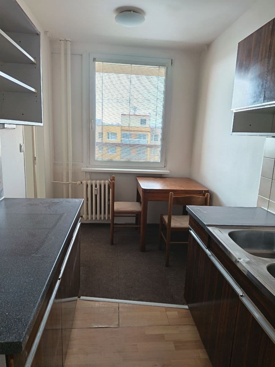 Prenájom bytu 1-izbový 37 m², Holubkova, Praha, Praha Prenájom bytu 1-izbový 37 m², Holubkova, Praha, Praha