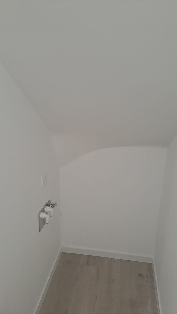 Prenájom bytu 1-izbový 29 m², Podlipná, Brno, Jihomoravský kraj Prenájom bytu 1-izbový 29 m², Podlipná, Brno, Jihomoravský kraj