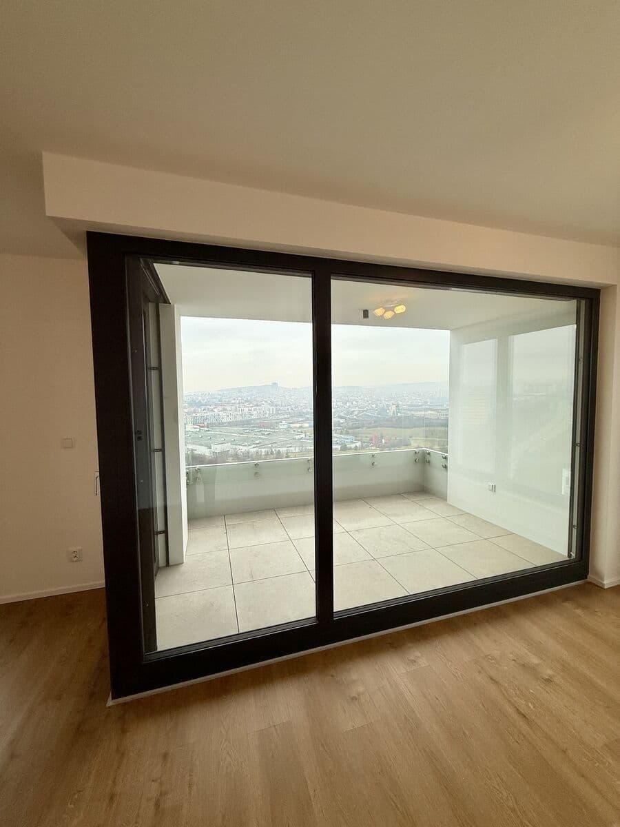 Prenájom bytu 2-izbový 80 m², třída Generála Píky, Brno, Jihomoravský kraj Prenájom bytu 2-izbový 80 m², třída Generála Píky, Brno, Jihomoravský kraj