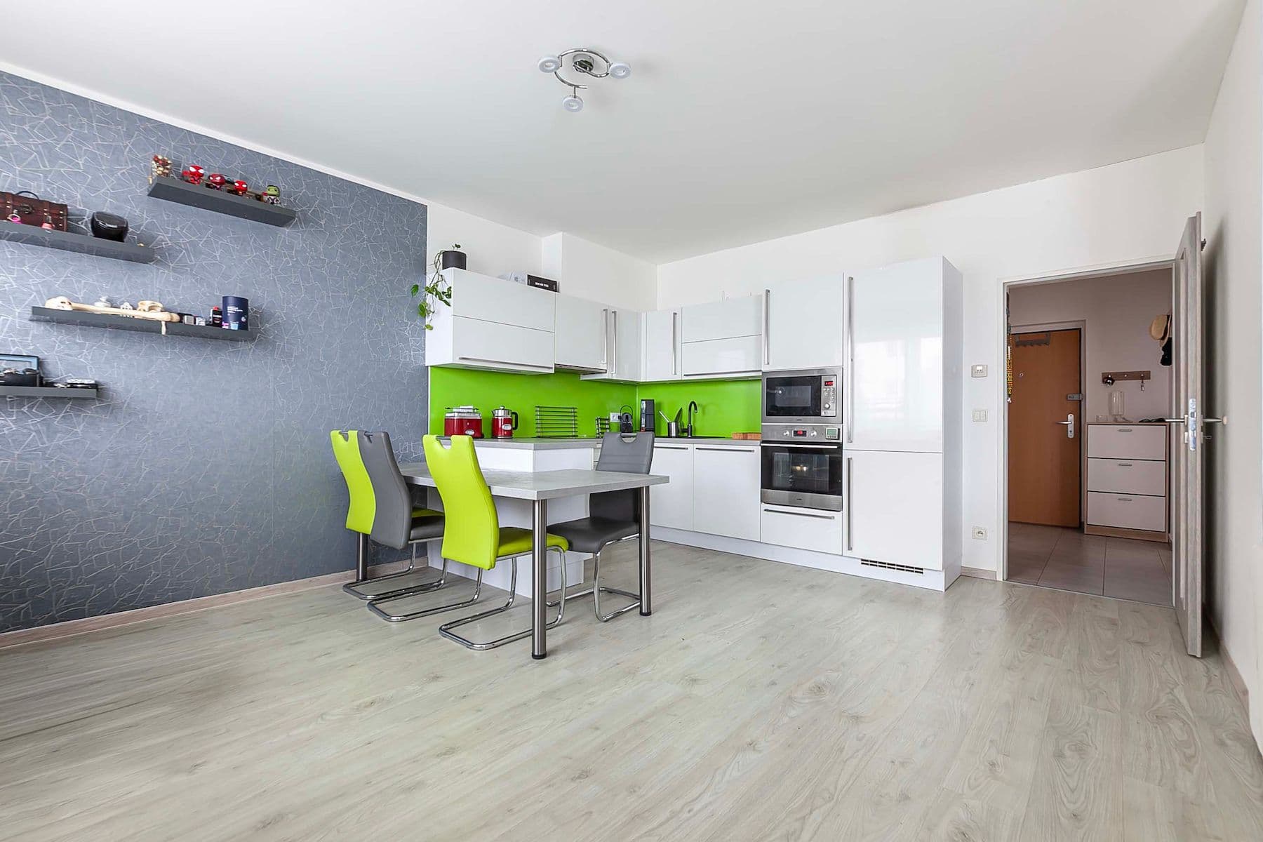 Predaj bytu 2-izbový 82 m², Ecksteinova, Chýně, Středočeský kraj Predaj bytu 2-izbový 82 m², Ecksteinova, Chýně, Středočeský kraj