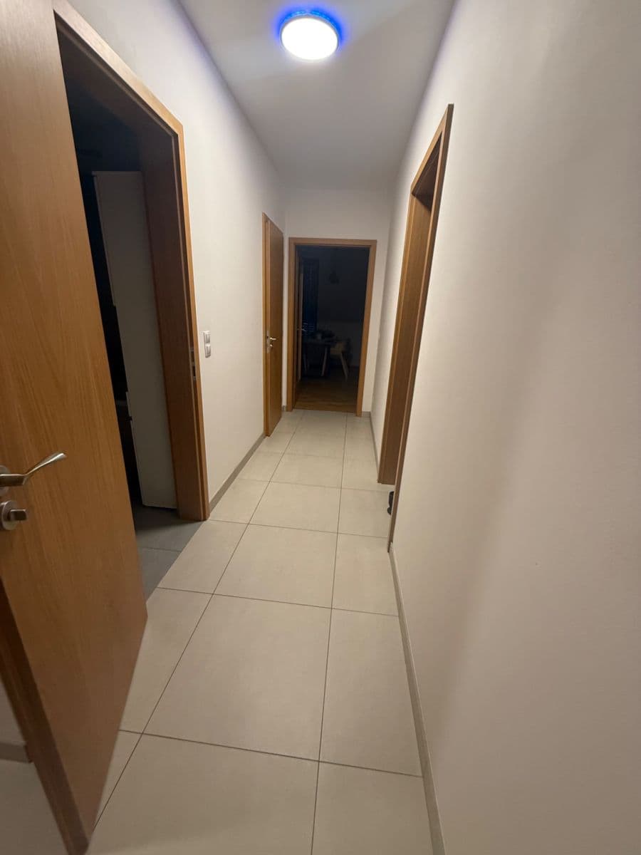 Prenájom bytu 3-izbový 80 m², Kouteckého, Praha, Praha Prenájom bytu 3-izbový 80 m², Kouteckého, Praha, Praha