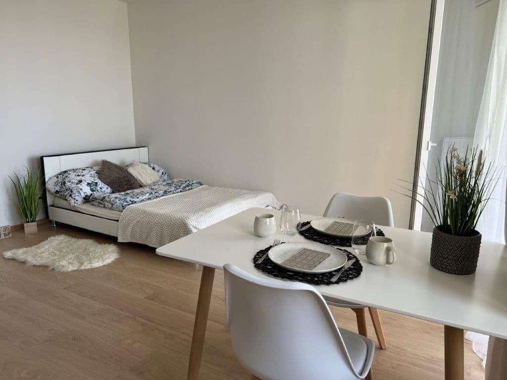 Prenájom bytu 1-izbový 34 m², Janského, Olomouc, Olomoucký kraj Prenájom bytu 1-izbový 34 m², Janského, Olomouc, Olomoucký kraj