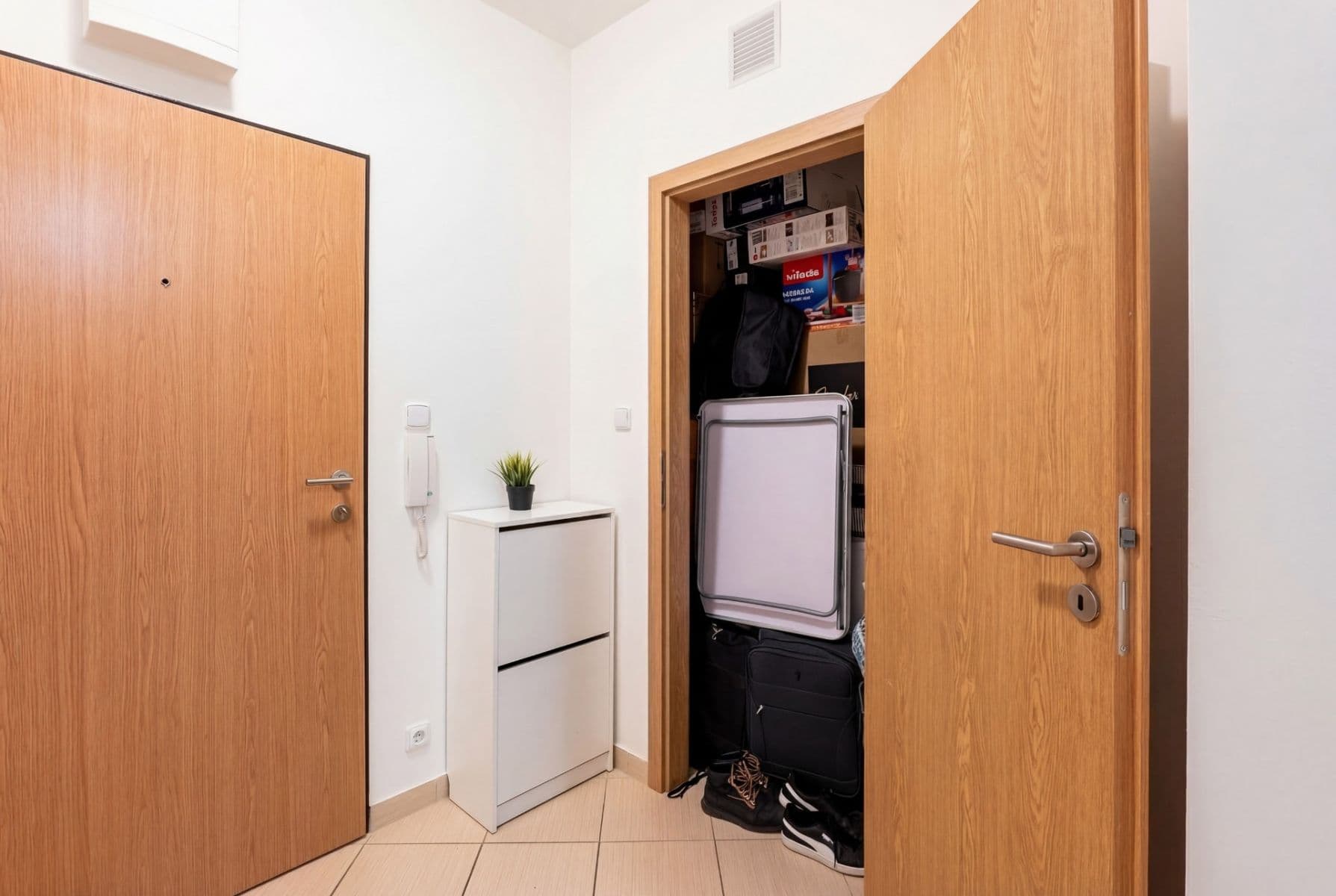 Predaj bytu 2-izbový 59 m², Pod Harfou, Praha, Praha Predaj bytu 2-izbový 59 m², Pod Harfou, Praha, Praha