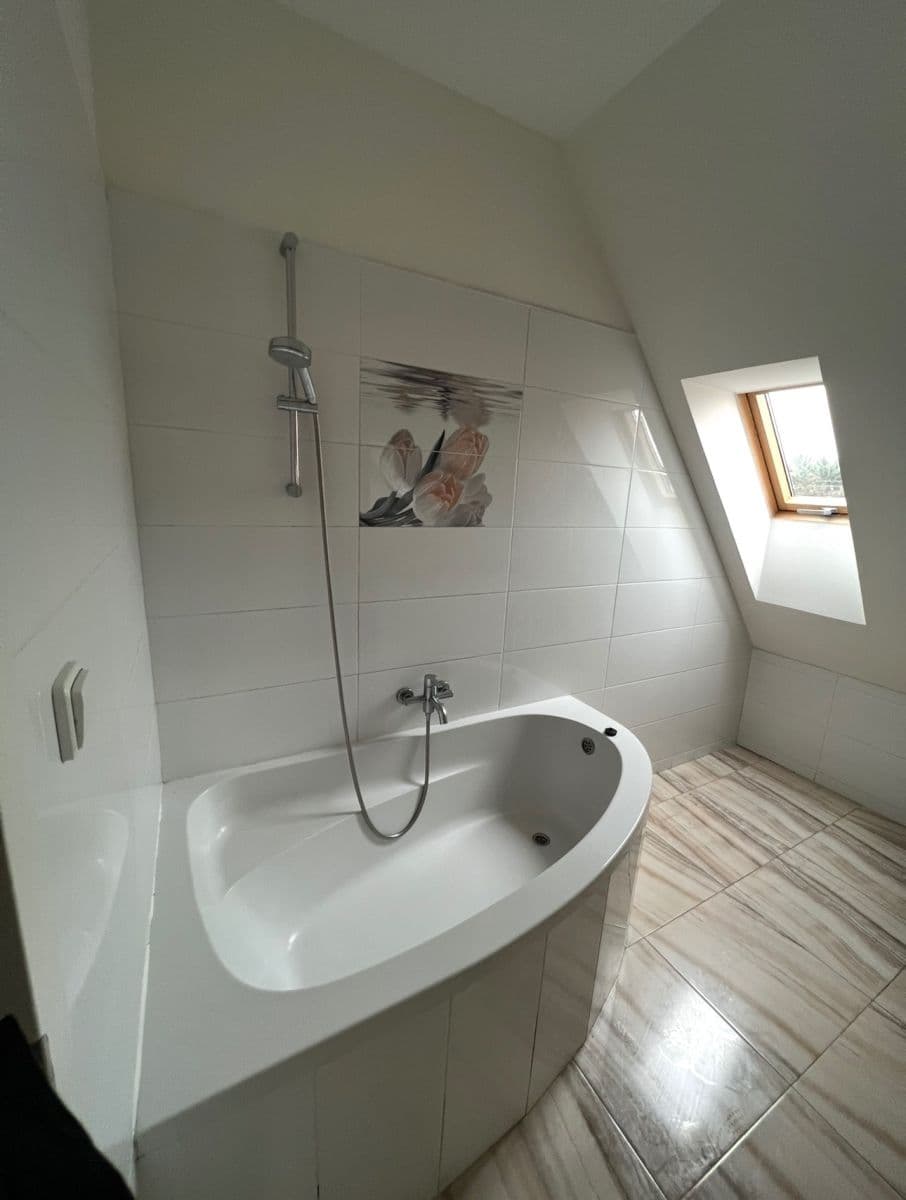 Prenájom bytu 2-izbový 74 m², Počernická, Praha, Praha Prenájom bytu 2-izbový 74 m², Počernická, Praha, Praha