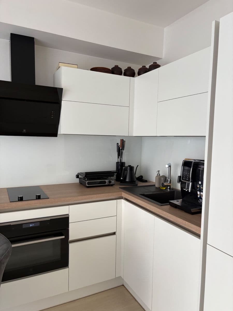 Prenájom bytu 1-izbový 36 m², Toufarova, Praha, Praha Prenájom bytu 1-izbový 36 m², Toufarova, Praha, Praha