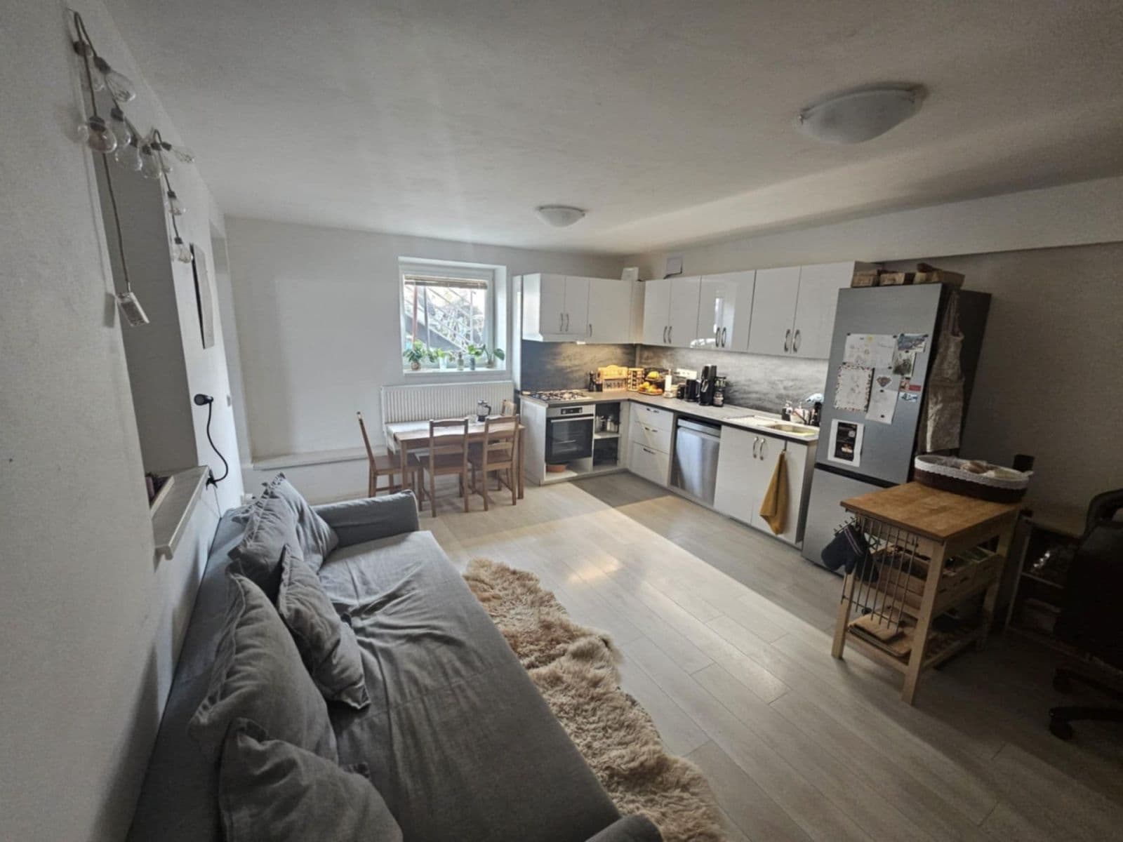 Prenájom bytu 3-izbový 60 m², Breitcetlova, Brno, Jihomoravský kraj Prenájom bytu 3-izbový 60 m², Breitcetlova, Brno, Jihomoravský kraj