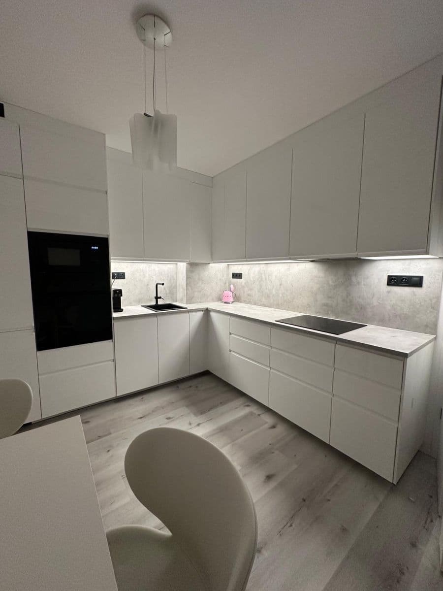 Prenájom bytu 2-izbový 49 m², Křižíkova, Praha, Praha Prenájom bytu 2-izbový 49 m², Křižíkova, Praha, Praha