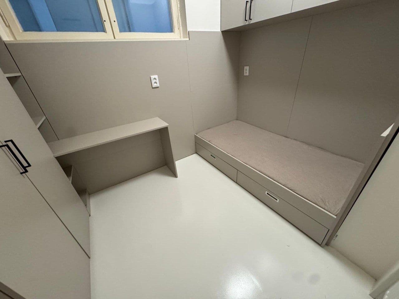 Prenájom bytu 2-izbový 55 m², Sokolská, Praha, Praha Prenájom bytu 2-izbový 55 m², Sokolská, Praha, Praha