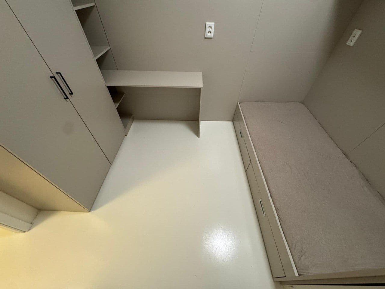 Prenájom bytu 2-izbový 55 m², Sokolská, Praha, Praha Prenájom bytu 2-izbový 55 m², Sokolská, Praha, Praha