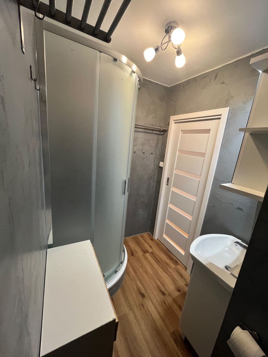 Prenájom bytu 2-izbový 44 m², Plynární, Říčany, Středočeský kraj Prenájom bytu 2-izbový 44 m², Plynární, Říčany, Středočeský kraj