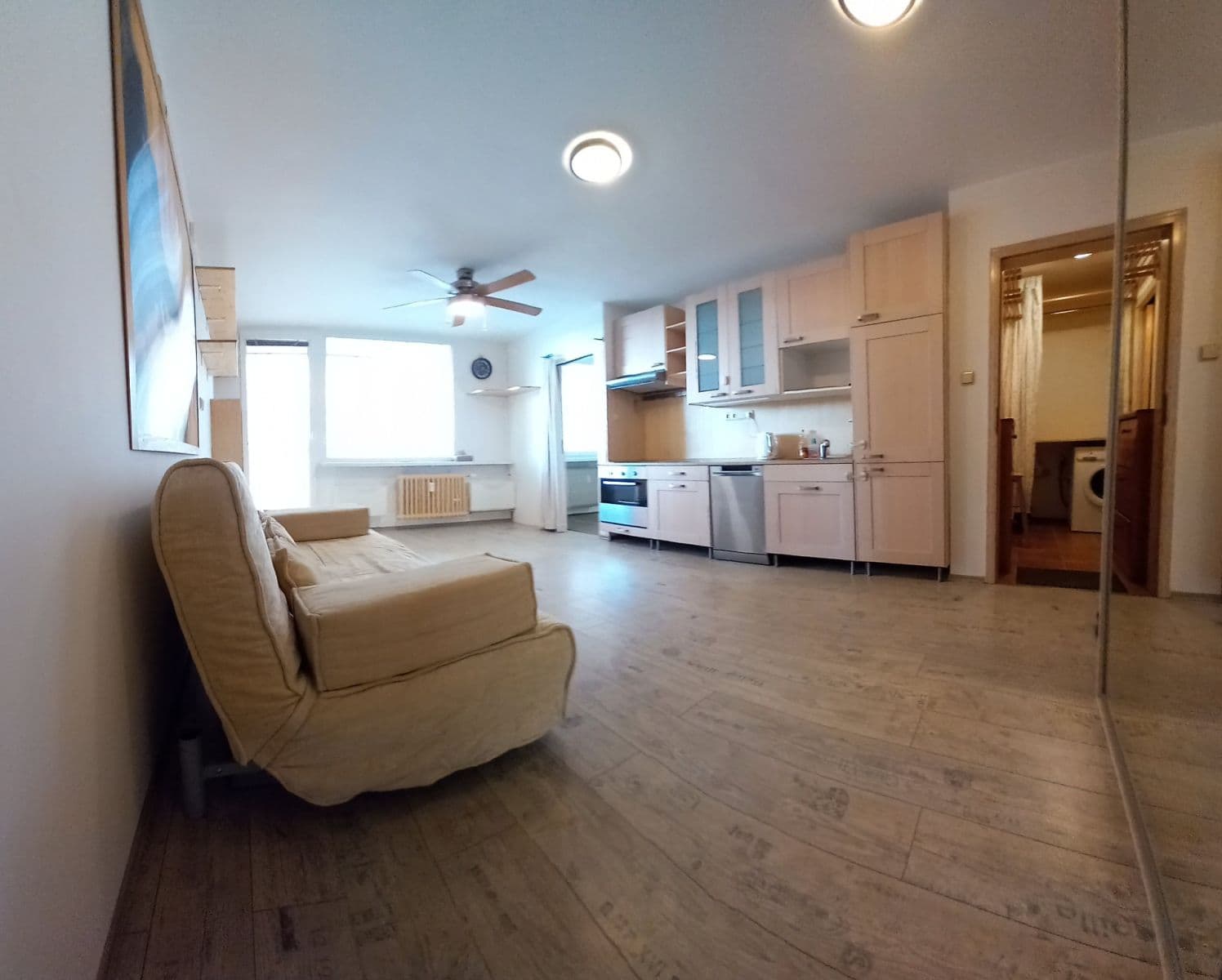 Prenájom bytu 2-izbový 36 m², Tádžická, Praha, Praha Prenájom bytu 2-izbový 36 m², Tádžická, Praha, Praha