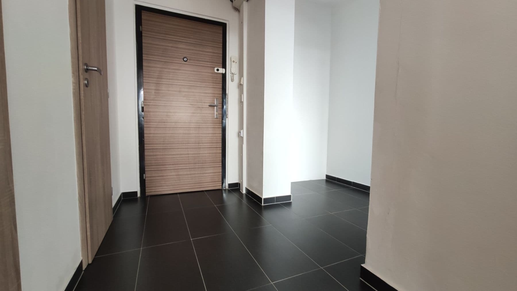 Prenájom bytu 2-izbový 46 m², Bajkonurská, Praha, Praha Prenájom bytu 2-izbový 46 m², Bajkonurská, Praha, Praha