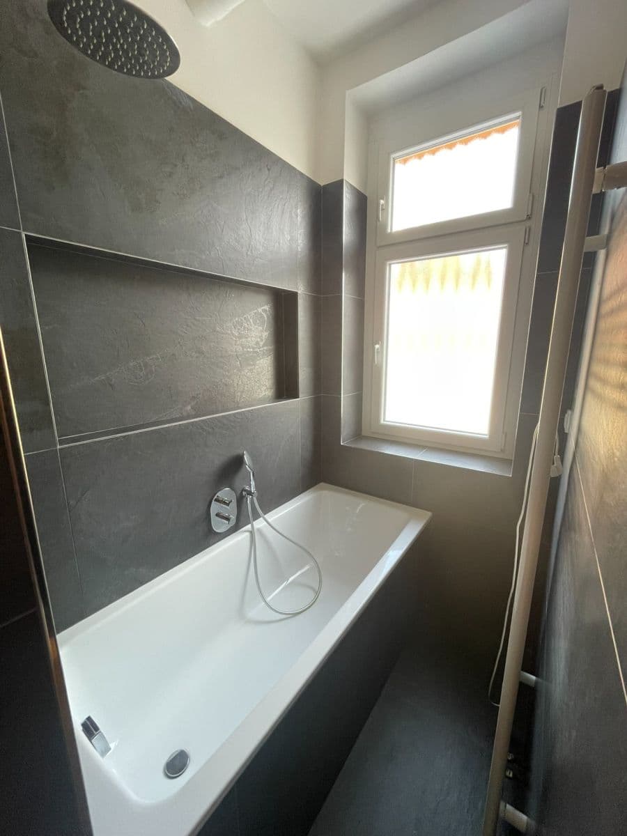 Predaj bytu 2-izbový 69 m², Komenského, Trutnov, Královéhradecký kraj Predaj bytu 2-izbový 69 m², Komenského, Trutnov, Královéhradecký kraj