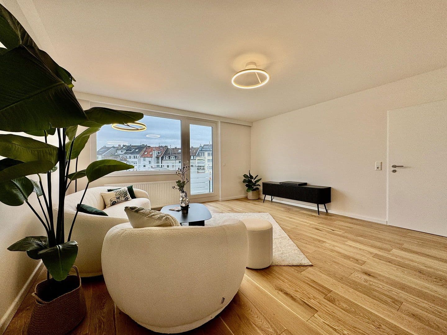 Predaj bytu 2-izbový 60 m², Kölner Str. 44, Postanschrift, Düsseldorf, Severné Porýnie - Westfálsko Predaj bytu 2-izbový 60 m², Kölner Str. 44, Postanschrift, Düsseldorf, Severné Porýnie - Westfálsko