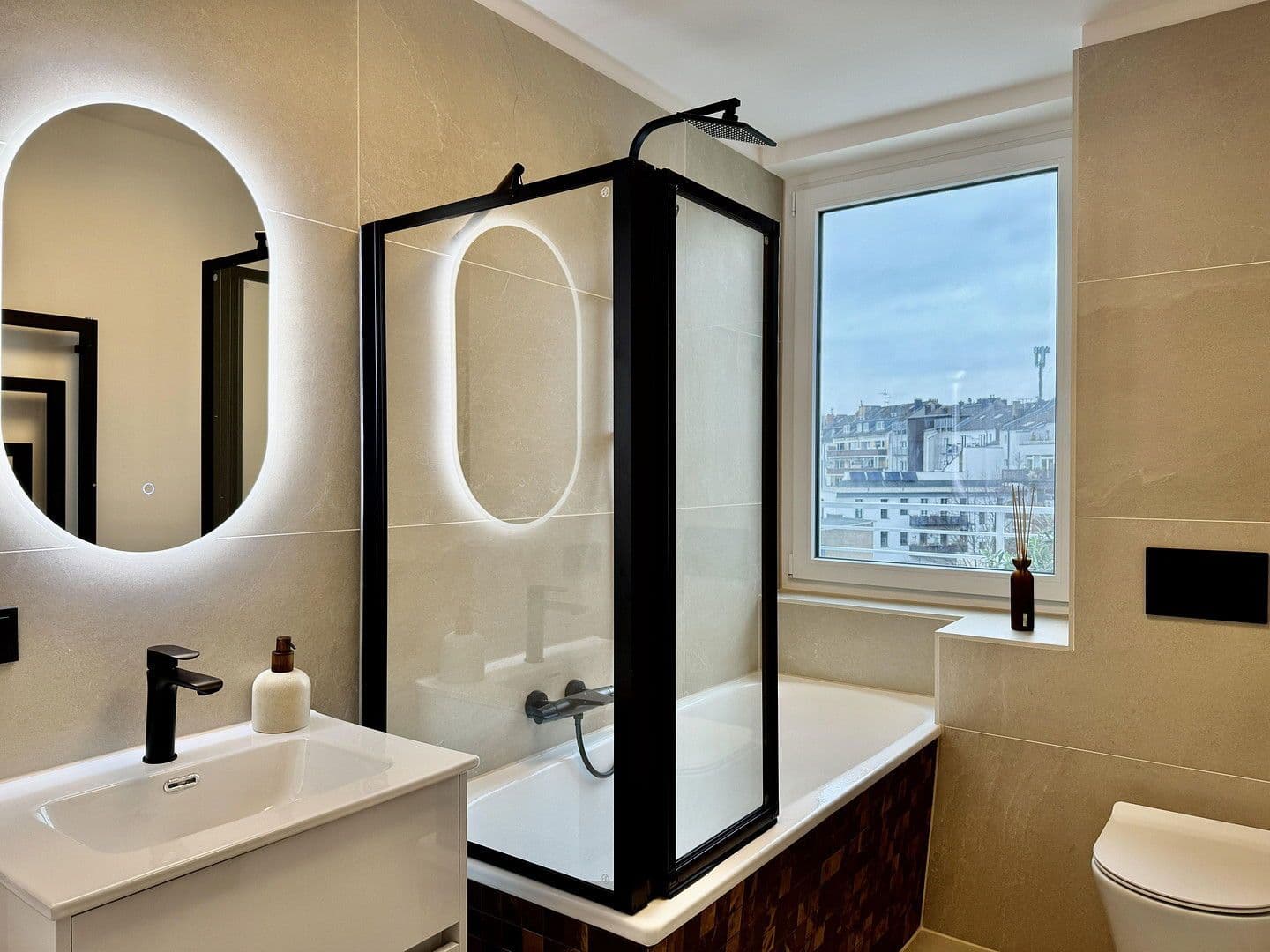 Predaj bytu 2-izbový 60 m², Kölner Str. 44, Postanschrift, Düsseldorf, Severné Porýnie - Westfálsko Predaj bytu 2-izbový 60 m², Kölner Str. 44, Postanschrift, Düsseldorf, Severné Porýnie - Westfálsko