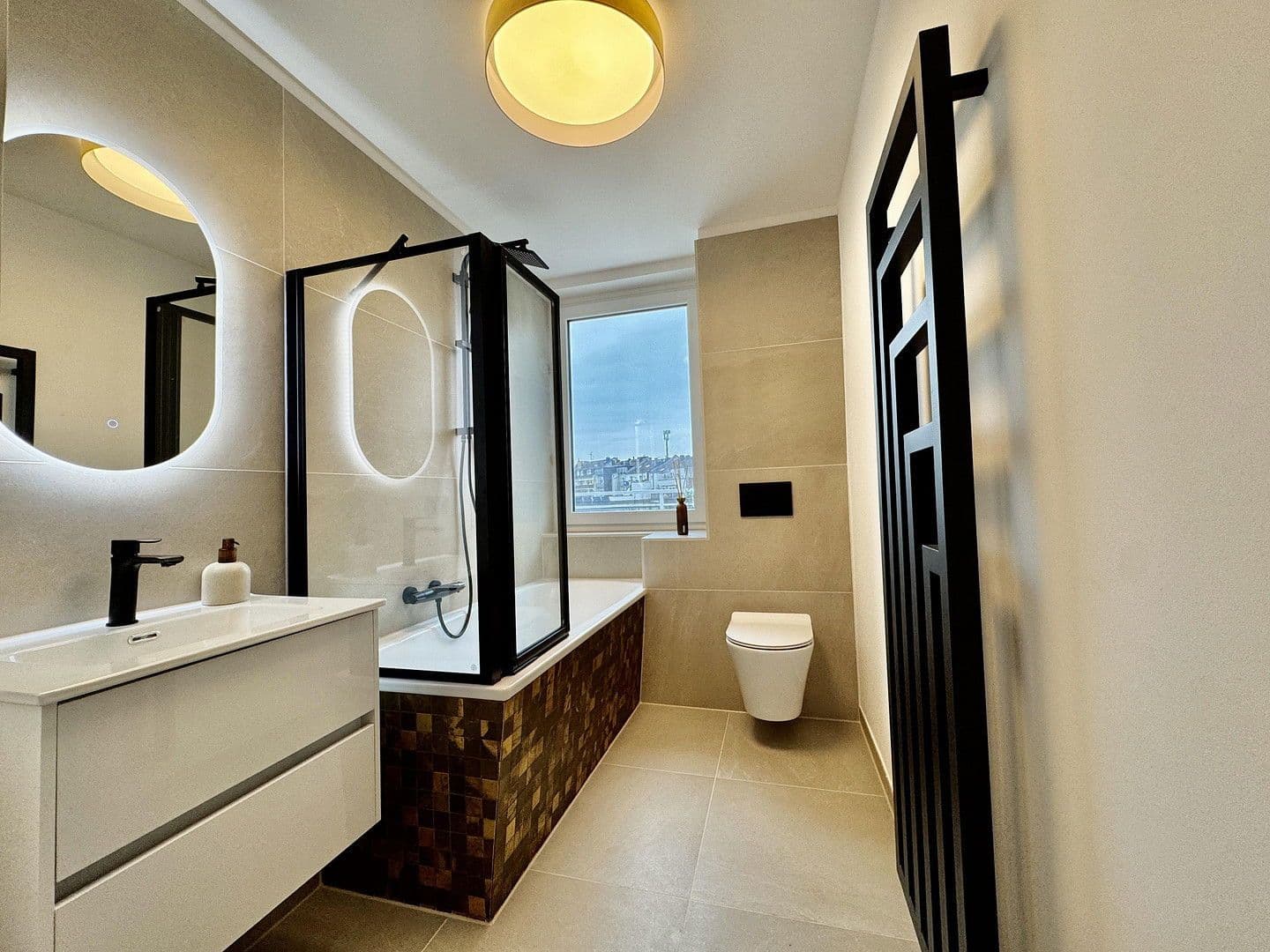 Predaj bytu 2-izbový 60 m², Kölner Str. 44, Postanschrift, Düsseldorf, Severné Porýnie - Westfálsko Predaj bytu 2-izbový 60 m², Kölner Str. 44, Postanschrift, Düsseldorf, Severné Porýnie - Westfálsko