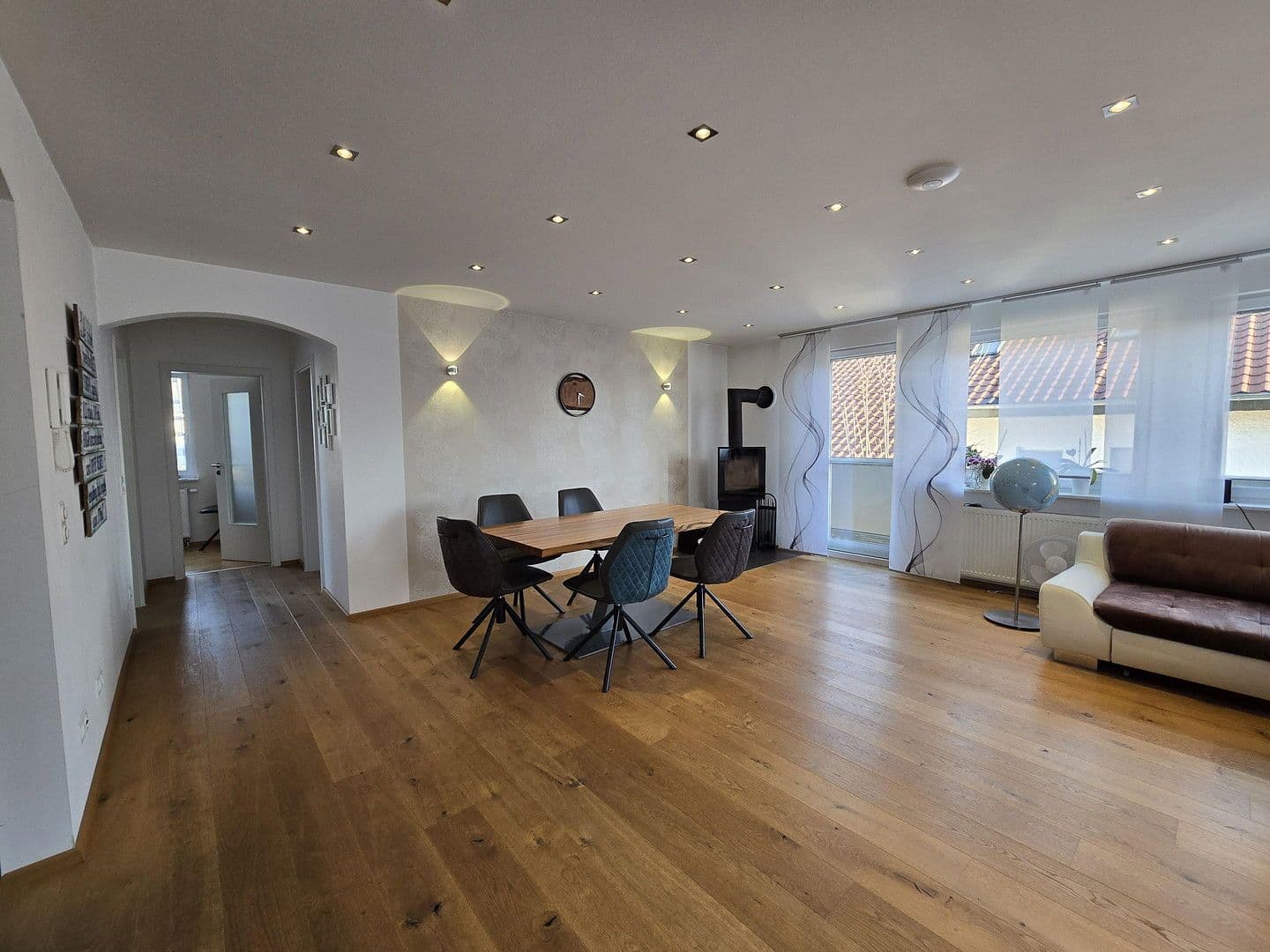 Predaj domu 187 m², pozemek 596 m², Lobbach, Bádensko-Wurttembersko Predaj domu 187 m², pozemek 596 m², Lobbach, Bádensko-Wurttembersko