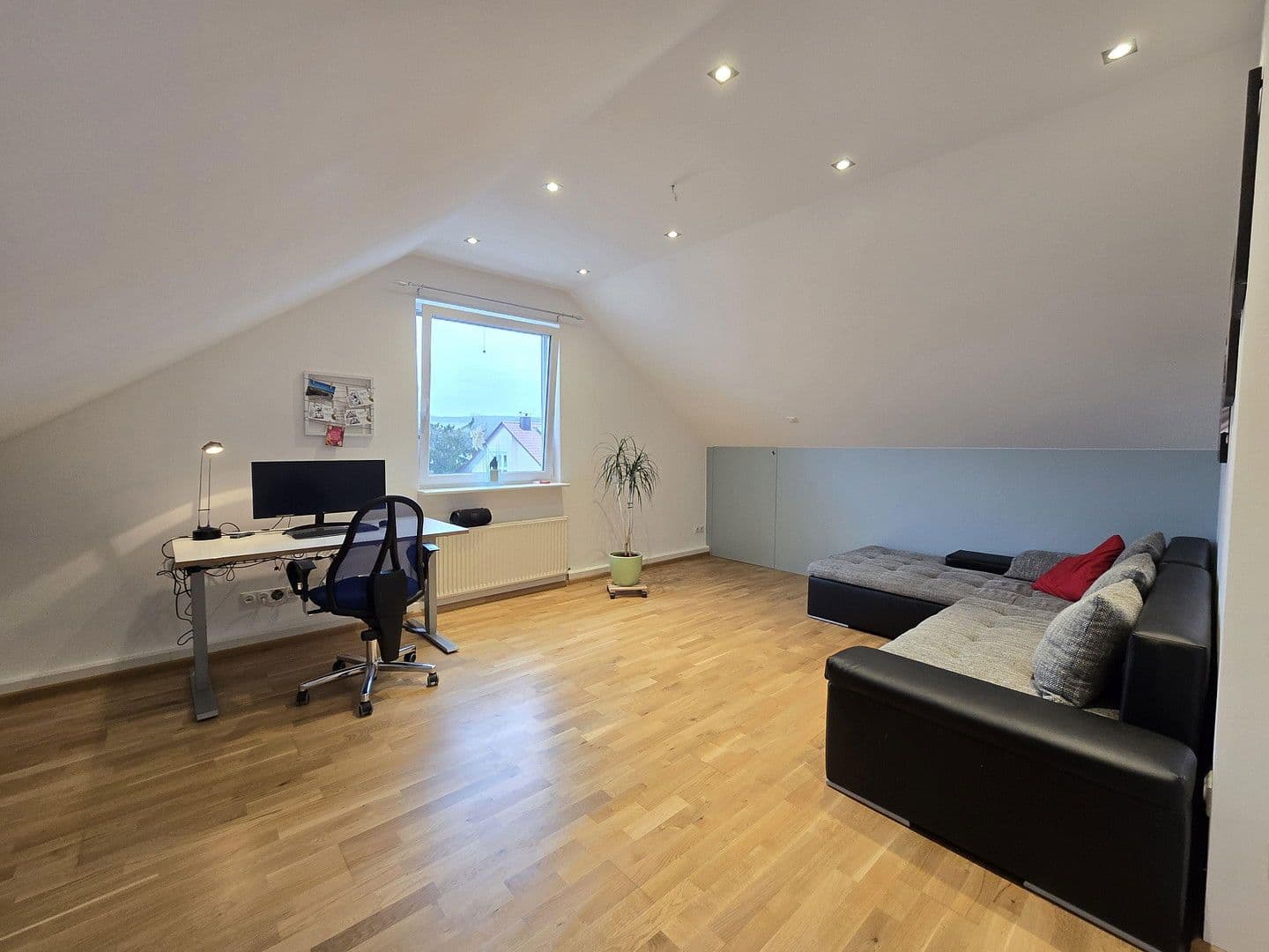 Predaj domu 187 m², pozemek 596 m², Lobbach, Bádensko-Wurttembersko Predaj domu 187 m², pozemek 596 m², Lobbach, Bádensko-Wurttembersko