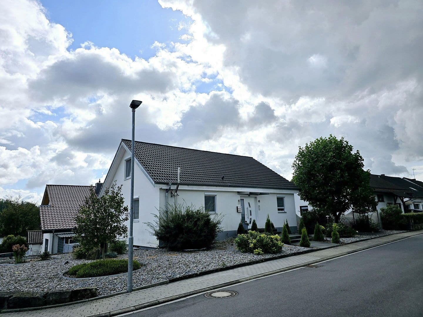 Predaj domu 187 m², pozemek 596 m², Lobbach, Bádensko-Wurttembersko Predaj domu 187 m², pozemek 596 m², Lobbach, Bádensko-Wurttembersko