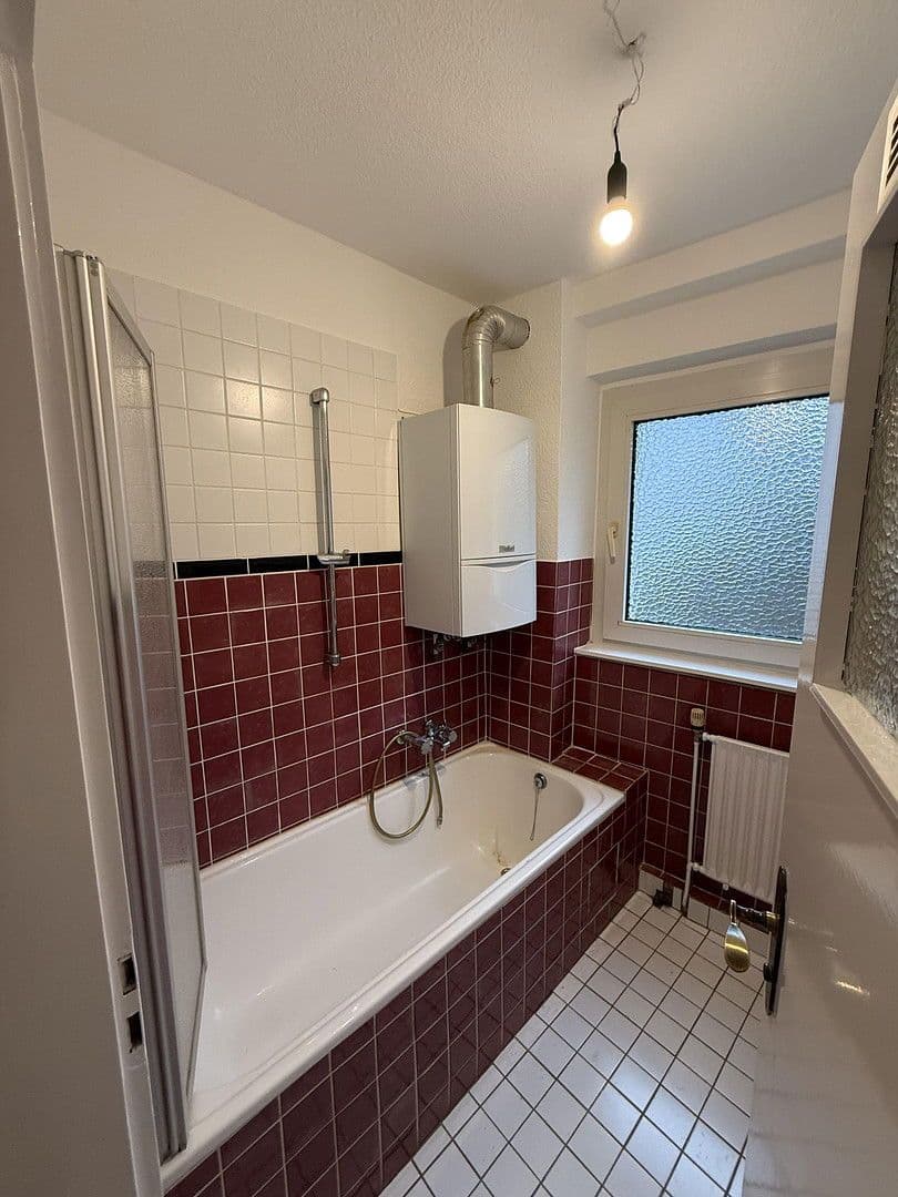 Prenájom bytu 2-izbový 62 m², Paradestr. 33, Wuppertal, Severné Porýnie - Westfálsko Prenájom bytu 2-izbový 62 m², Paradestr. 33, Wuppertal, Severné Porýnie - Westfálsko