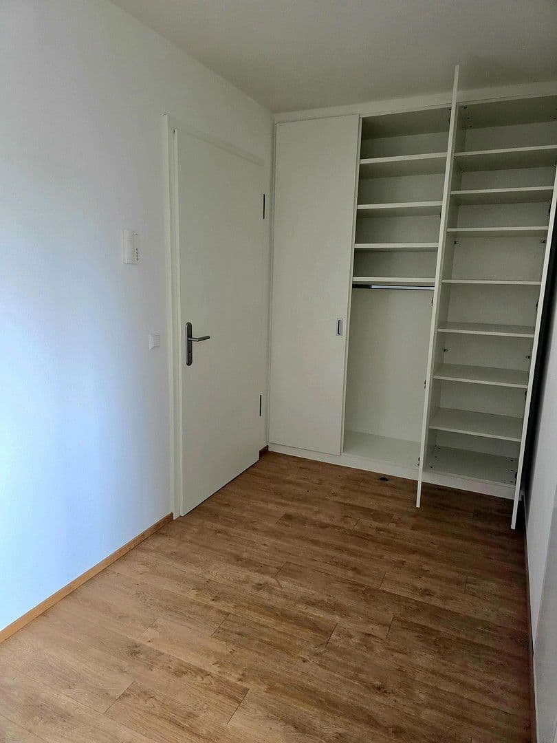 Prenájom bytu 2-izbový 69 m², Waldshut-Tiengen, Bádensko-Wurttembersko Prenájom bytu 2-izbový 69 m², Waldshut-Tiengen, Bádensko-Wurttembersko
