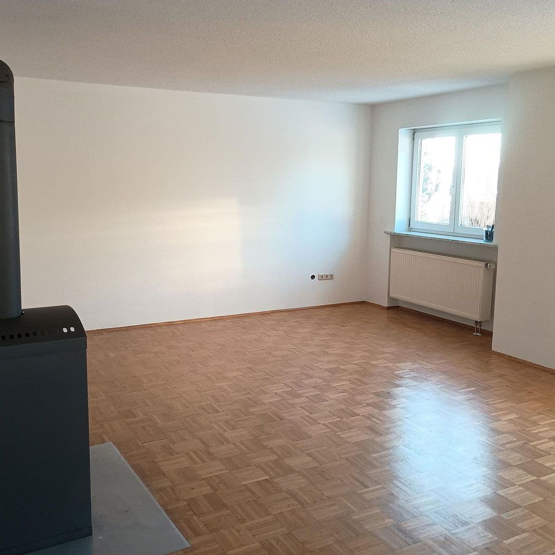 Predaj domu 129 m², pozemek 400 m², Raiffeisenweg 4, Perkam, Bavorsko Predaj domu 129 m², pozemek 400 m², Raiffeisenweg 4, Perkam, Bavorsko
