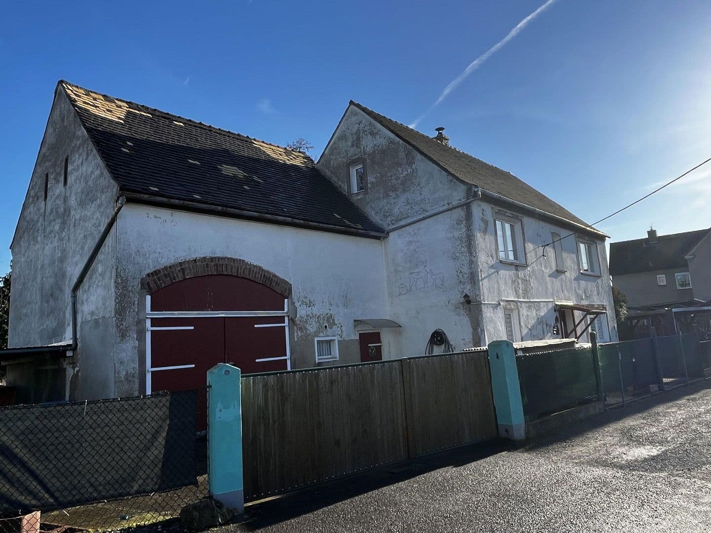 Predaj domu 146 m², pozemek 390 m², Kleinbardauer Hauptstraße 15, Grimma, Sasko Predaj domu 146 m², pozemek 390 m², Kleinbardauer Hauptstraße 15, Grimma, Sasko