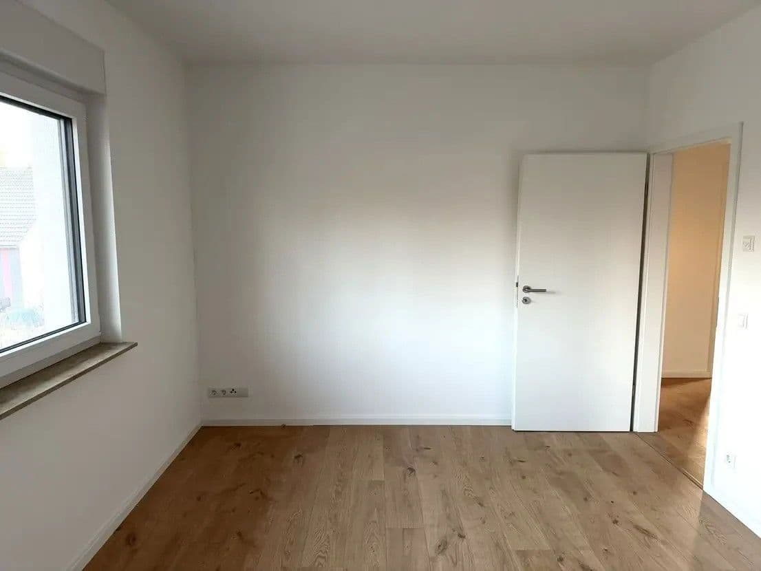 Prenájom domu 170 m², pozemek 441 m², Haydnstr. 42, Panketal, Brandenbursko Prenájom domu 170 m², pozemek 441 m², Haydnstr. 42, Panketal, Brandenbursko