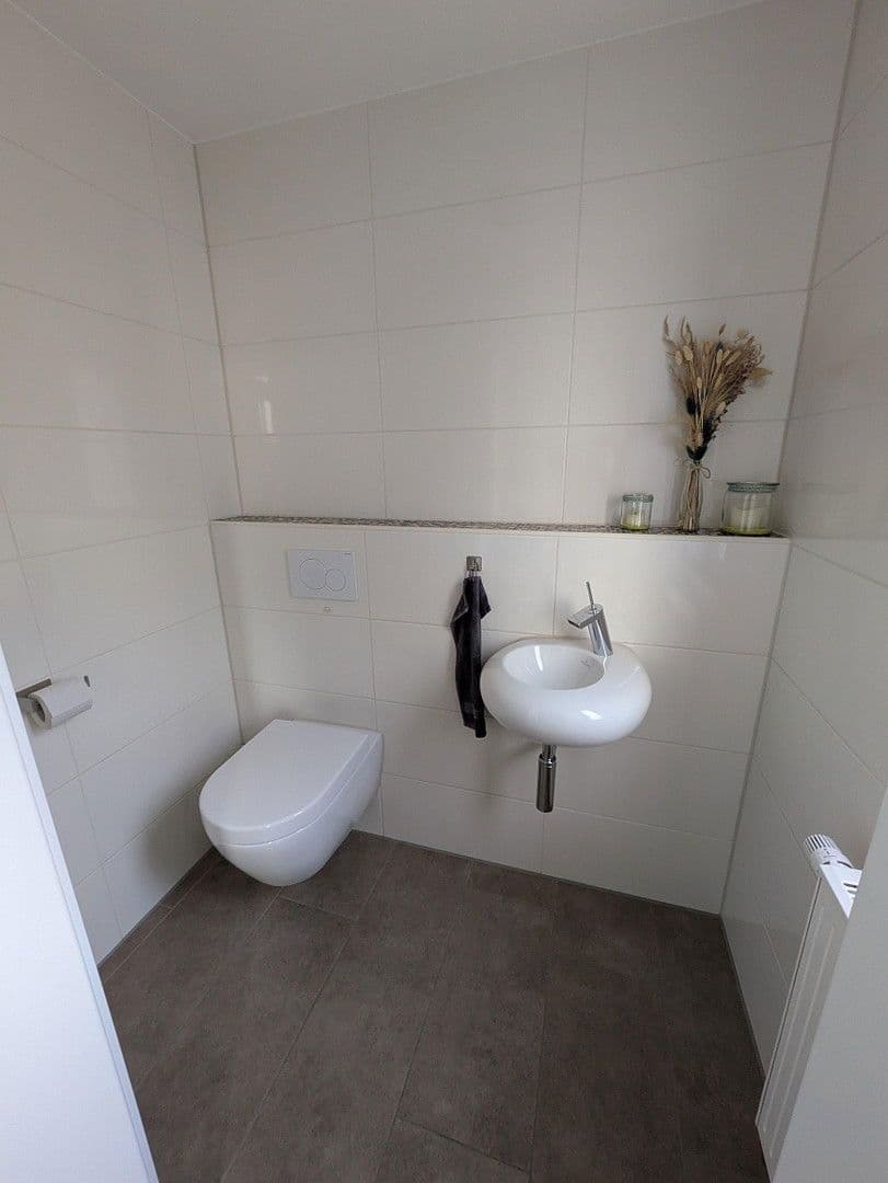 Predaj domu 159 m², pozemek 220 m², Plochingen, Bádensko-Wurttembersko Predaj domu 159 m², pozemek 220 m², Plochingen, Bádensko-Wurttembersko