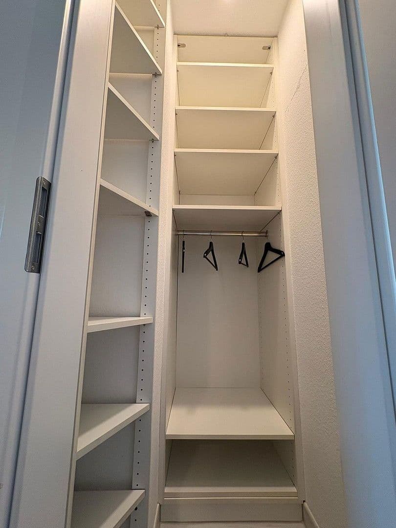 Prenájom bytu 3-izbový 80 m², Hockenheim, Bádensko-Wurttembersko Prenájom bytu 3-izbový 80 m², Hockenheim, Bádensko-Wurttembersko