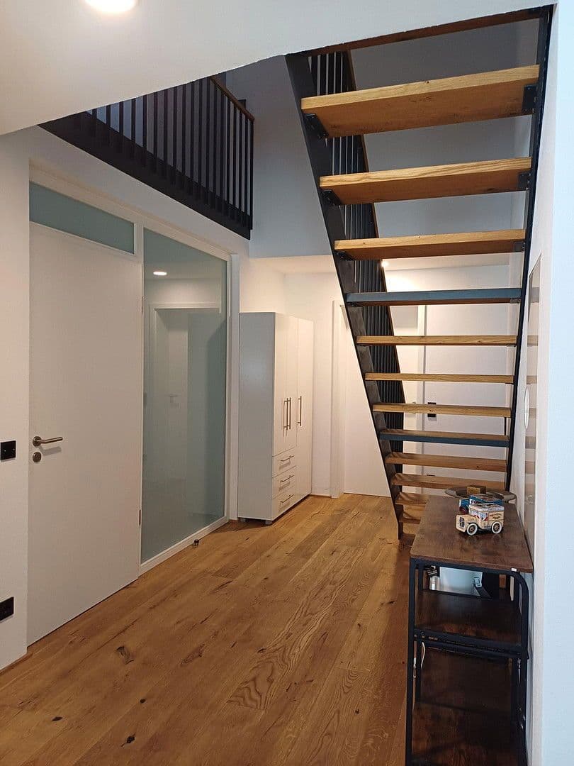 Predaj domu 243 m², pozemek 786 m², Hochbergweg1, Weilheim an der Teck, Bádensko-Wurttembersko Predaj domu 243 m², pozemek 786 m², Hochbergweg1, Weilheim an der Teck, Bádensko-Wurttembersko