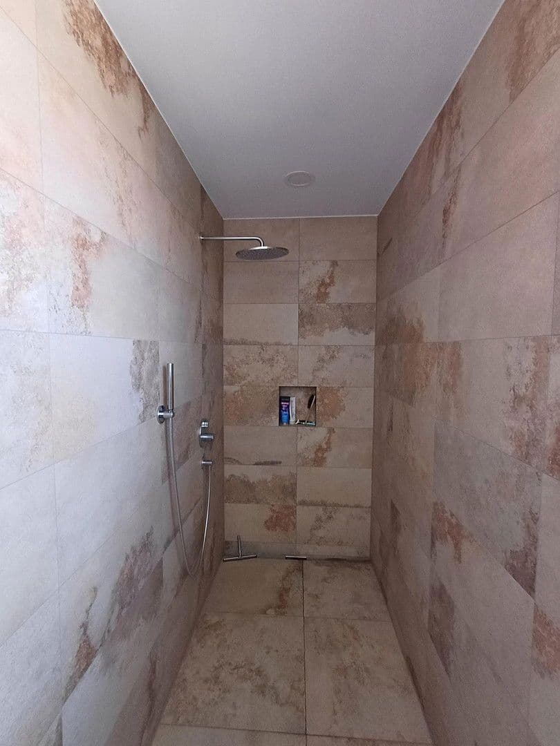 Predaj domu 243 m², pozemek 786 m², Hochbergweg1, Weilheim an der Teck, Bádensko-Wurttembersko Predaj domu 243 m², pozemek 786 m², Hochbergweg1, Weilheim an der Teck, Bádensko-Wurttembersko