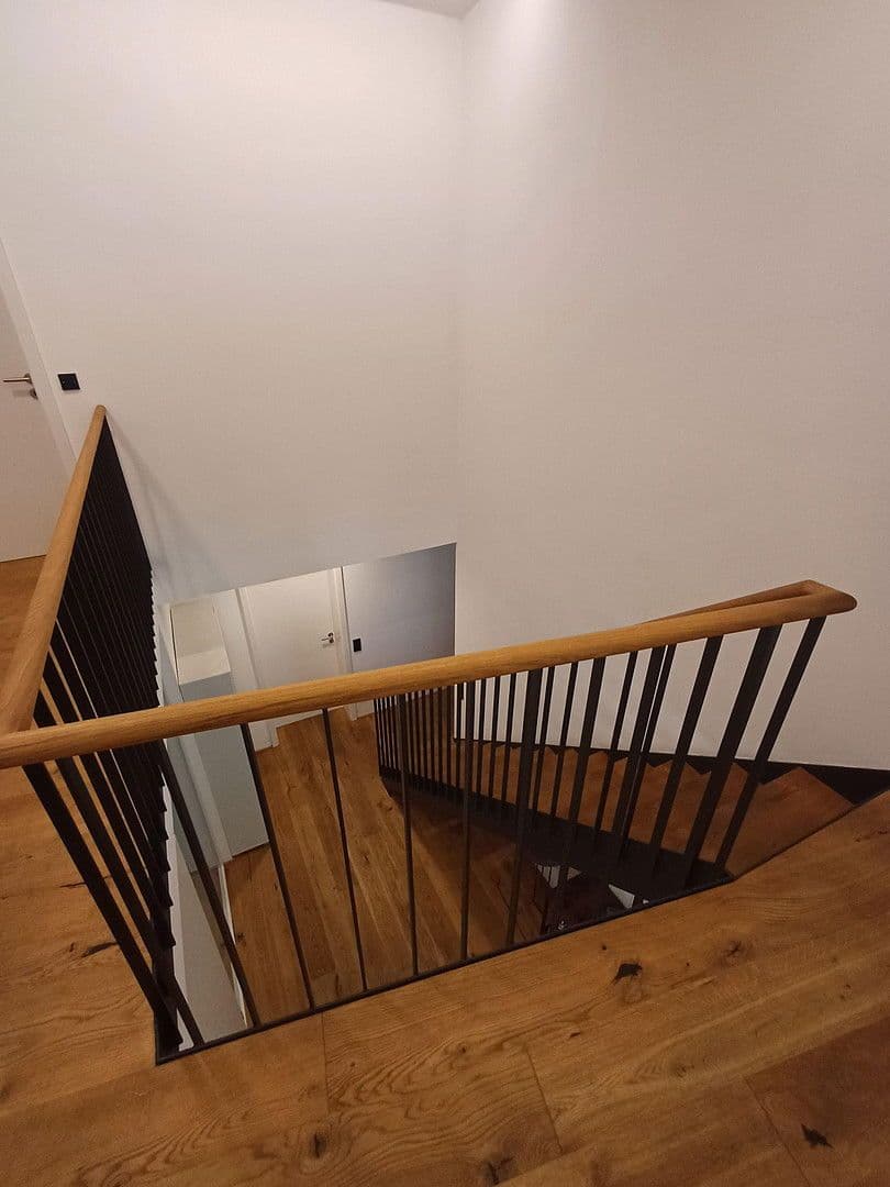 Predaj domu 243 m², pozemek 786 m², Hochbergweg1, Weilheim an der Teck, Bádensko-Wurttembersko Predaj domu 243 m², pozemek 786 m², Hochbergweg1, Weilheim an der Teck, Bádensko-Wurttembersko