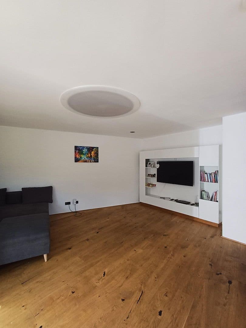 Predaj domu 243 m², pozemek 786 m², Hochbergweg1, Weilheim an der Teck, Bádensko-Wurttembersko Predaj domu 243 m², pozemek 786 m², Hochbergweg1, Weilheim an der Teck, Bádensko-Wurttembersko