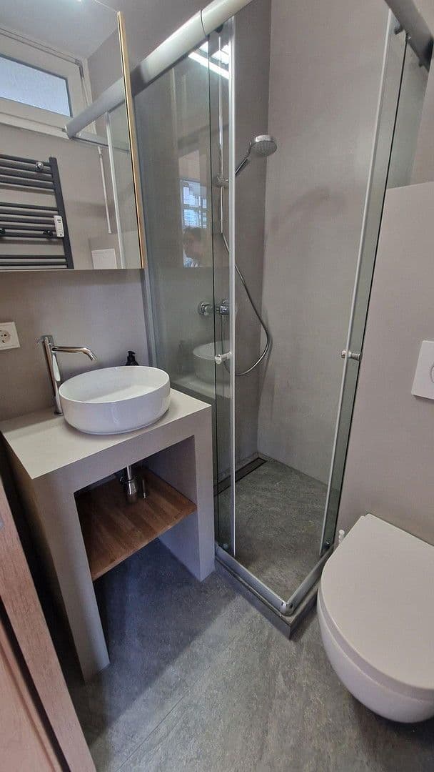 Prenájom bytu 1-izbový 27 m², München, Bavorsko Prenájom bytu 1-izbový 27 m², München, Bavorsko