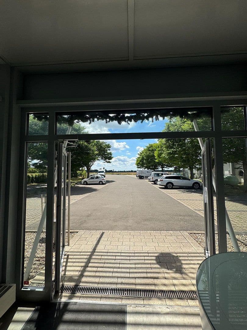 Prenájom nebytového priestoru 10.000 m², Kirchstr. 32, Gommersheim, Porýnie-Falcko Prenájom nebytového priestoru 10.000 m², Kirchstr. 32, Gommersheim, Porýnie-Falcko