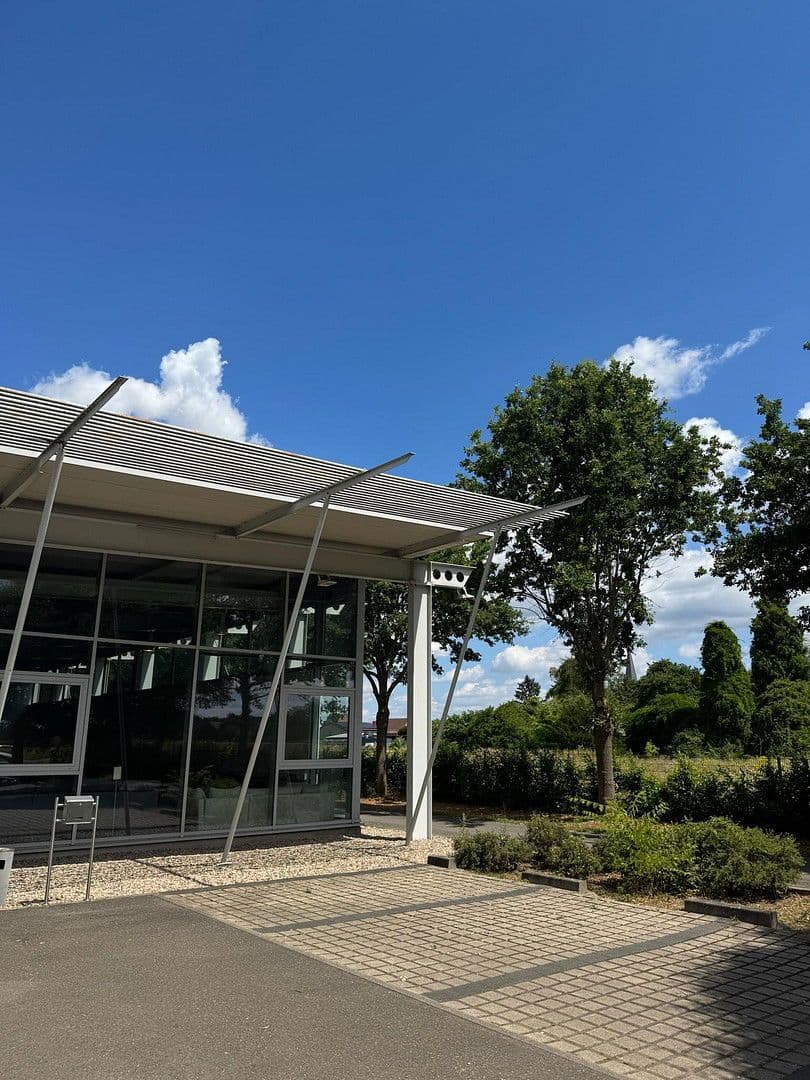 Prenájom nebytového priestoru 10.000 m², Kirchstr. 32, Gommersheim, Porýnie-Falcko Prenájom nebytového priestoru 10.000 m², Kirchstr. 32, Gommersheim, Porýnie-Falcko