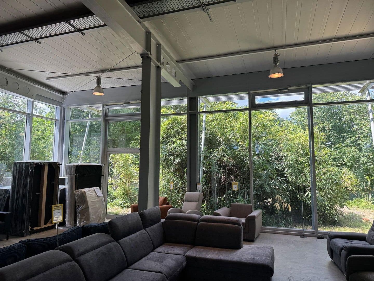 Prenájom nebytového priestoru 10.000 m², Kirchstr. 32, Gommersheim, Porýnie-Falcko Prenájom nebytového priestoru 10.000 m², Kirchstr. 32, Gommersheim, Porýnie-Falcko