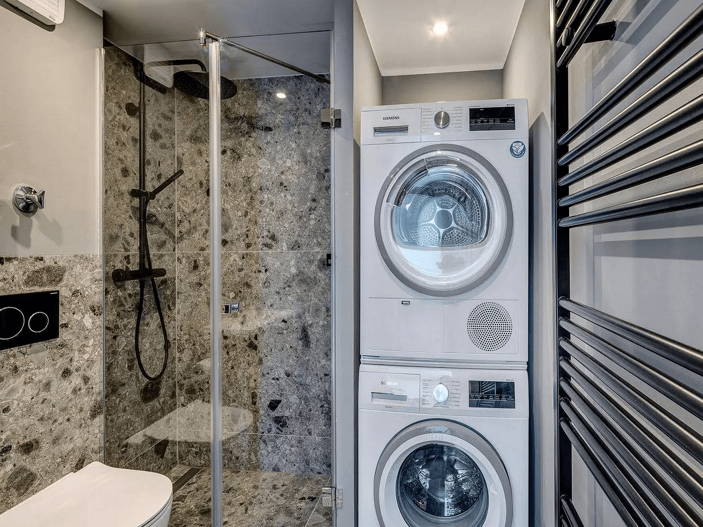 Prenájom bytu 1-izbový 34 m², München, Bavorsko Prenájom bytu 1-izbový 34 m², München, Bavorsko