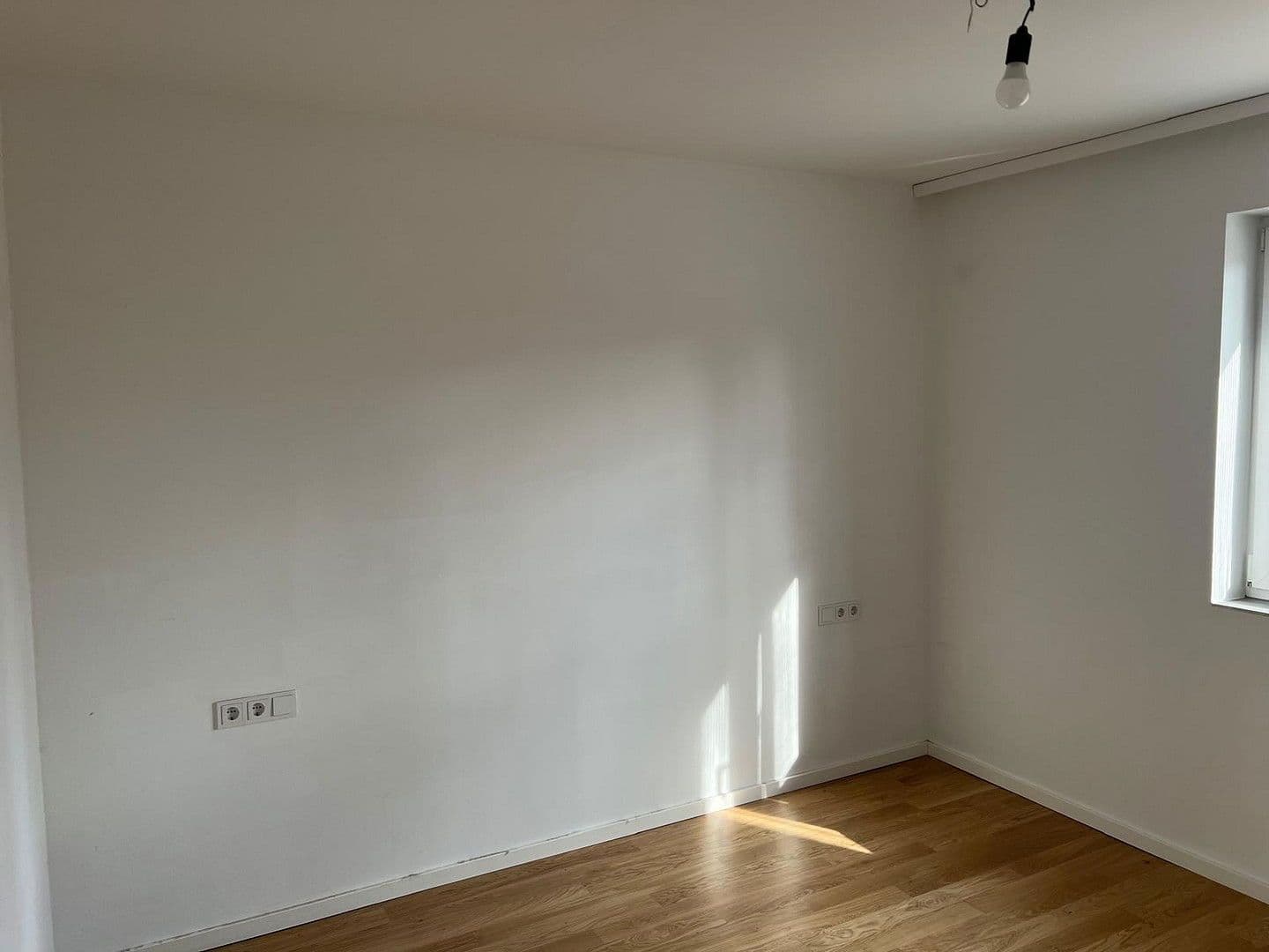 Prenájom bytu 3-izbový 104 m², Friedrich-Ebert-Straße 40-1, Seeheim-Jugenheim, Hesensko Prenájom bytu 3-izbový 104 m², Friedrich-Ebert-Straße 40-1, Seeheim-Jugenheim, Hesensko