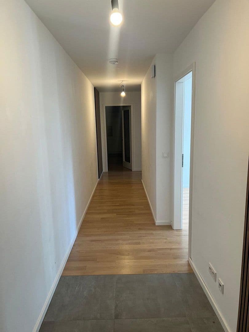 Prenájom bytu 3-izbový 104 m², Friedrich-Ebert-Straße 40-1, Seeheim-Jugenheim, Hesensko Prenájom bytu 3-izbový 104 m², Friedrich-Ebert-Straße 40-1, Seeheim-Jugenheim, Hesensko