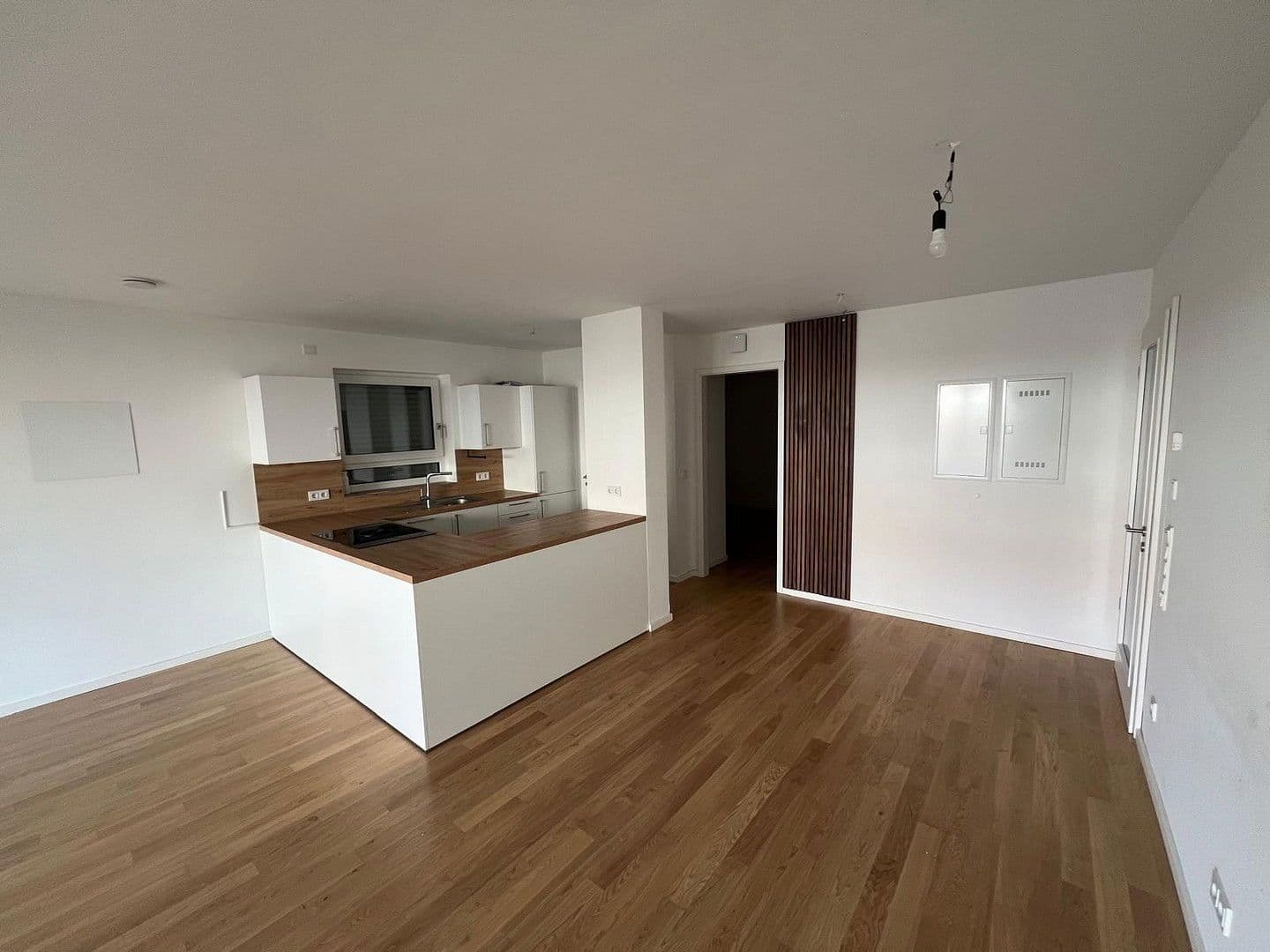 Prenájom bytu 3-izbový 104 m², Friedrich-Ebert-Straße 40-1, Seeheim-Jugenheim, Hesensko Prenájom bytu 3-izbový 104 m², Friedrich-Ebert-Straße 40-1, Seeheim-Jugenheim, Hesensko