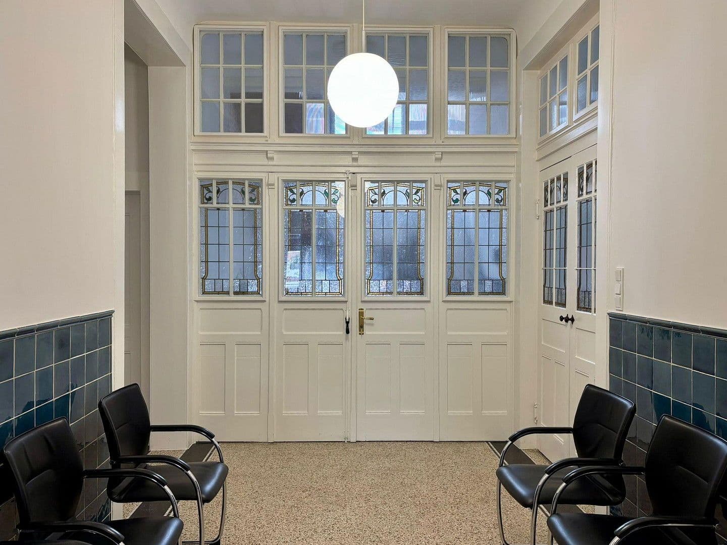 Predaj kancelárie 455 m², Mosbach, Bádensko-Wurttembersko Predaj kancelárie 455 m², Mosbach, Bádensko-Wurttembersko