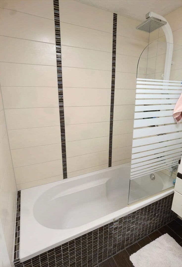 Predaj bytu 3-izbový 88 m², Nagold, Bádensko-Wurttembersko Predaj bytu 3-izbový 88 m², Nagold, Bádensko-Wurttembersko