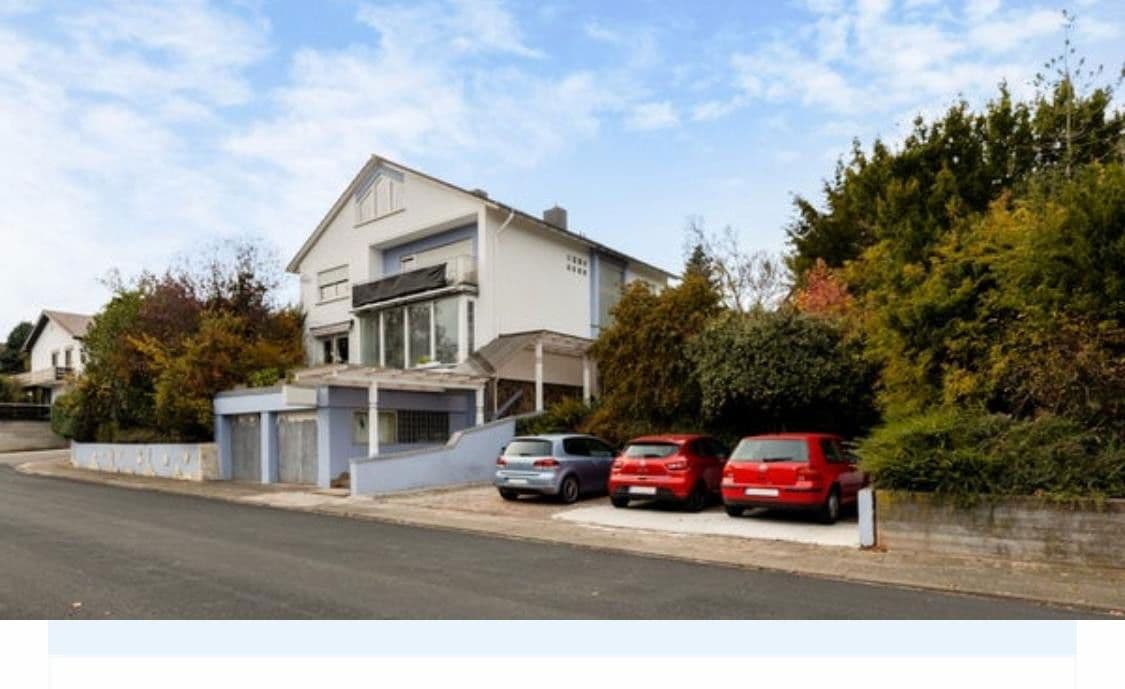 Prenájom bytu 4-izbový 140 m², Kaiserslautern, Porýnie-Falcko Prenájom bytu 4-izbový 140 m², Kaiserslautern, Porýnie-Falcko