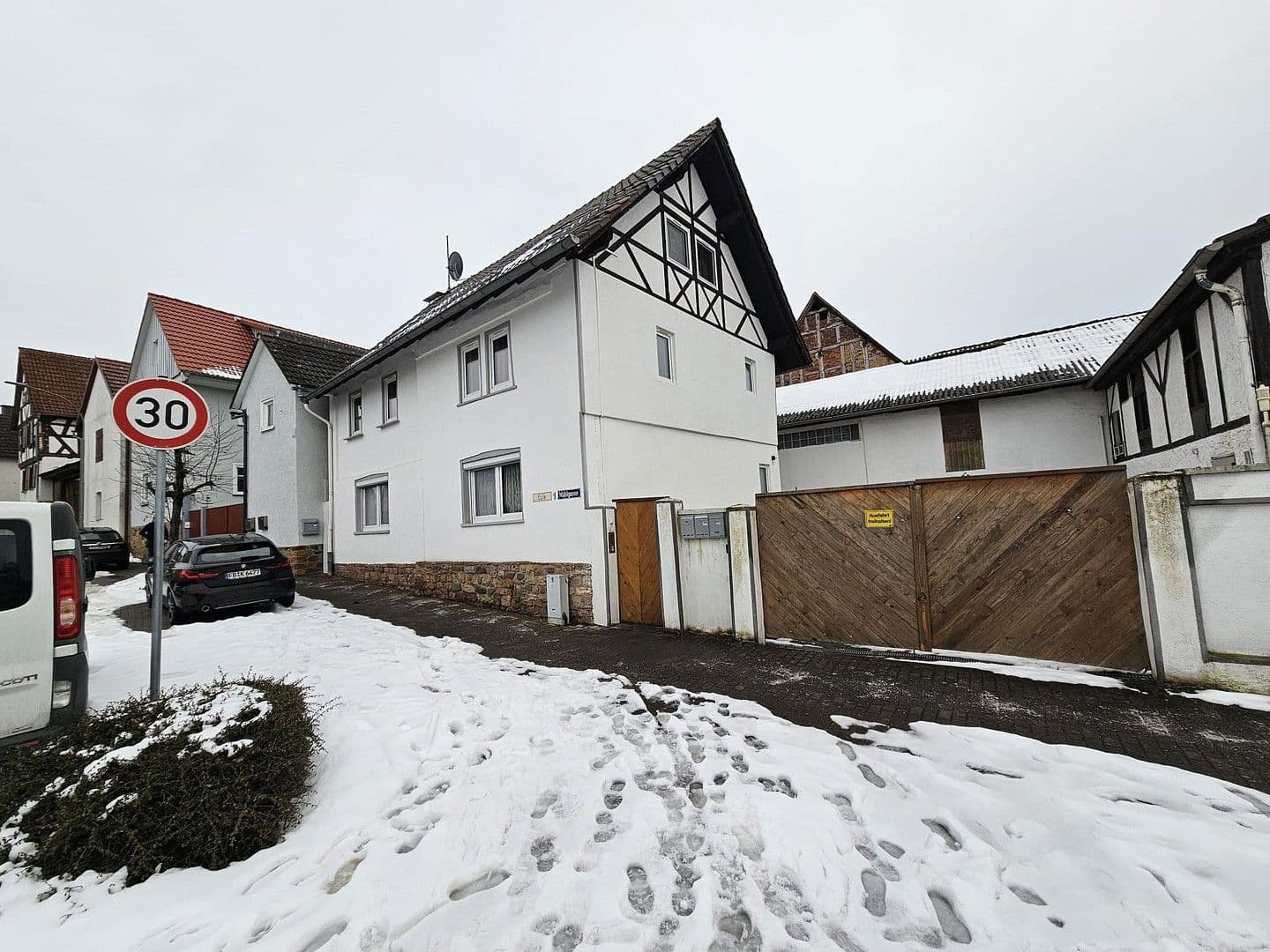 Prenájom bytu 2-izbový 53 m², Mühlgasse 1, Münzenberg, Hesensko Prenájom bytu 2-izbový 53 m², Mühlgasse 1, Münzenberg, Hesensko