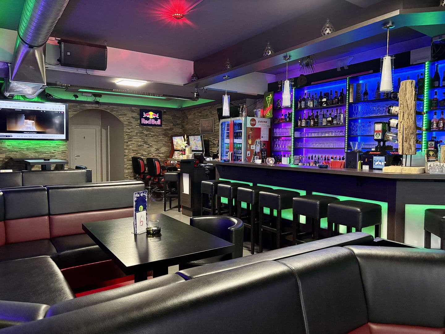 Prenájom nebytového priestoru 165 m², Mannheim, Bádensko-Wurttembersko Prenájom nebytového priestoru 165 m², Mannheim, Bádensko-Wurttembersko