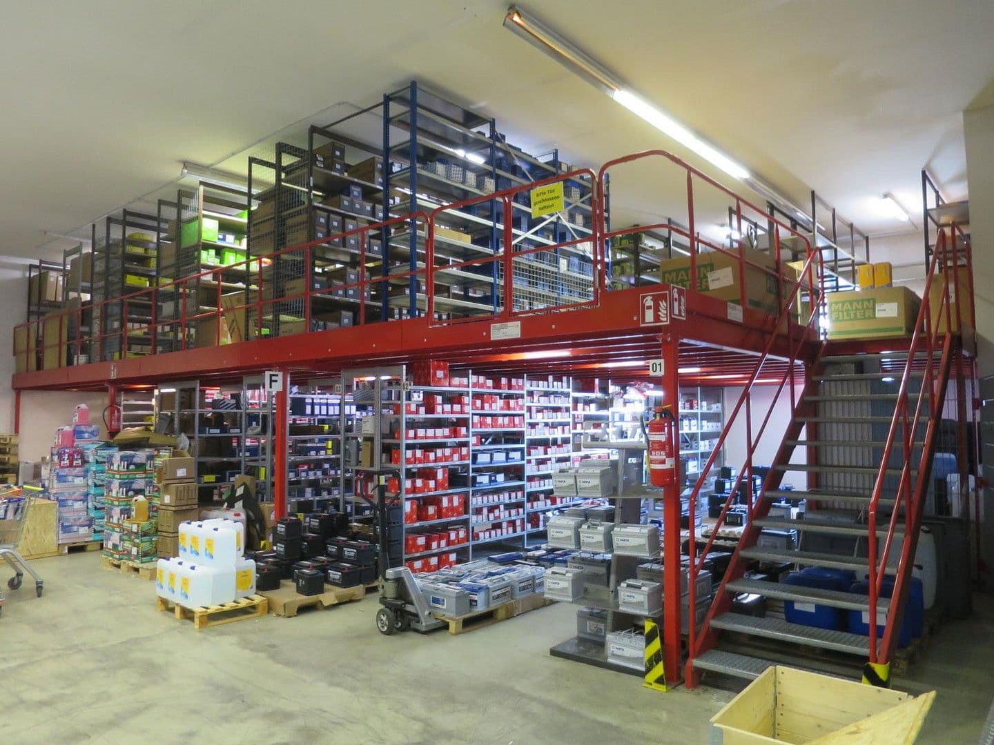 Prenájom nebytového priestoru 1.235 m², Dresden, Sasko Prenájom nebytového priestoru 1.235 m², Dresden, Sasko